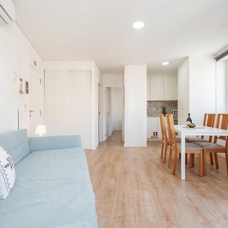 Host Wise - Flat W Free Private Parking - Bright & Cozy Apartment Porto Bagian luar foto