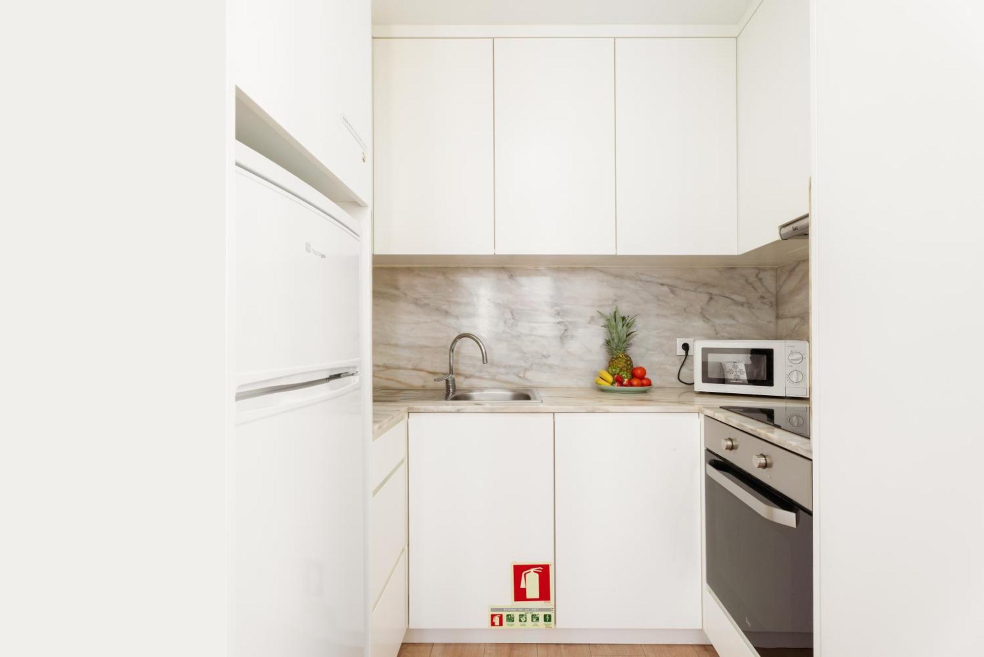 Host Wise - Flat W Free Private Parking - Bright & Cozy Apartment Porto Bagian luar foto