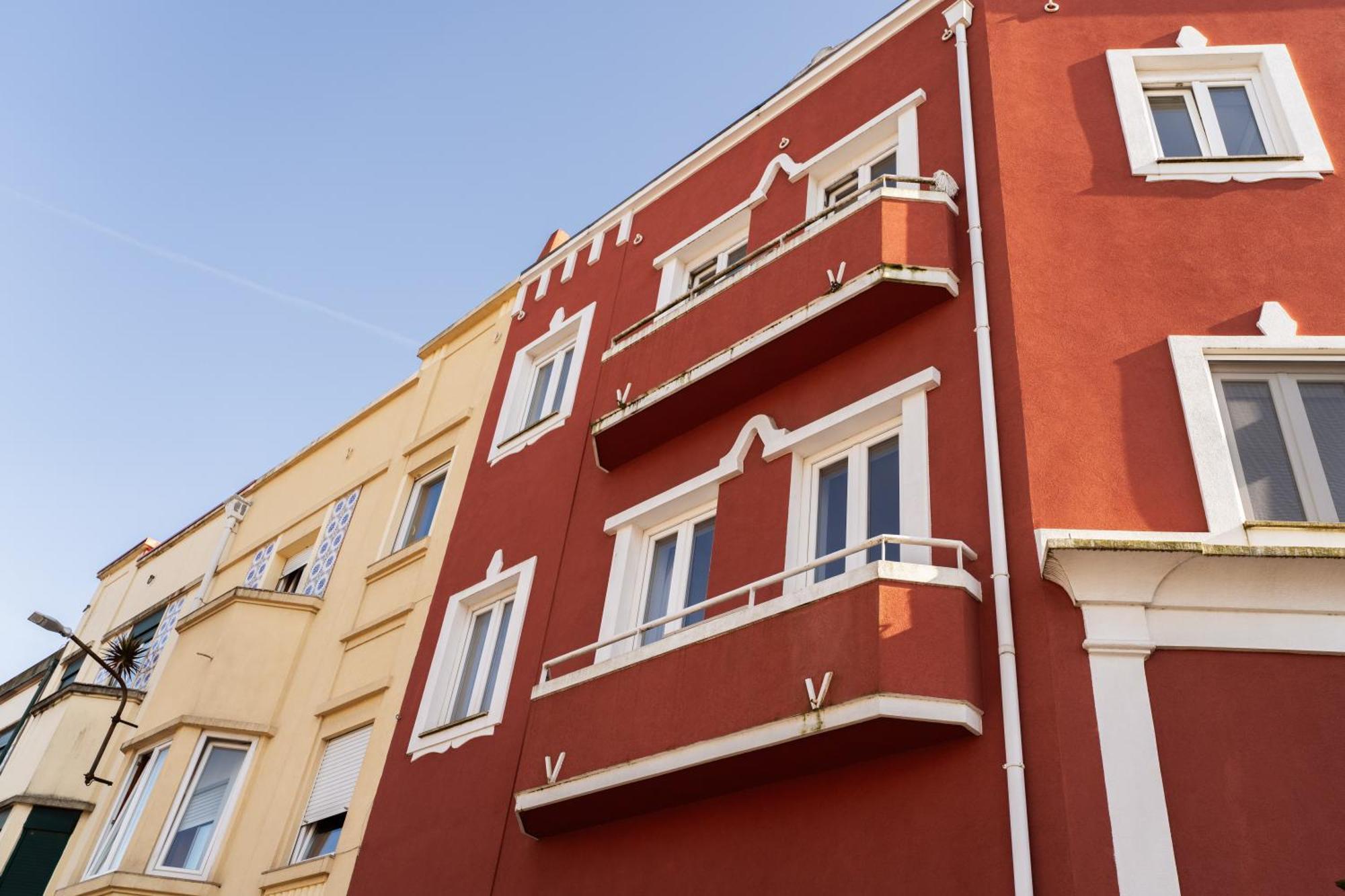 Host Wise - Flat W Free Private Parking - Bright & Cozy Apartment Porto Bagian luar foto